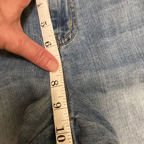 NWOT! Caslon boyfriend jeans w/ floral thigh embroidery - Picture 6 of 9